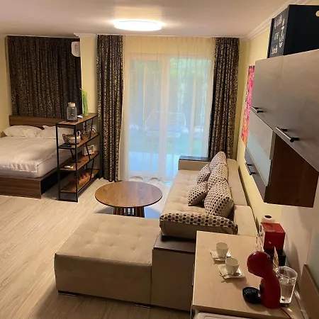 Vip Zone Apartments, Free Wifi דירה *